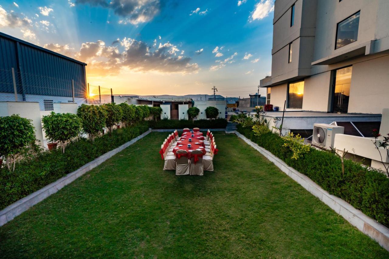 Cygnett Lite Hotel Alwar Exterior foto